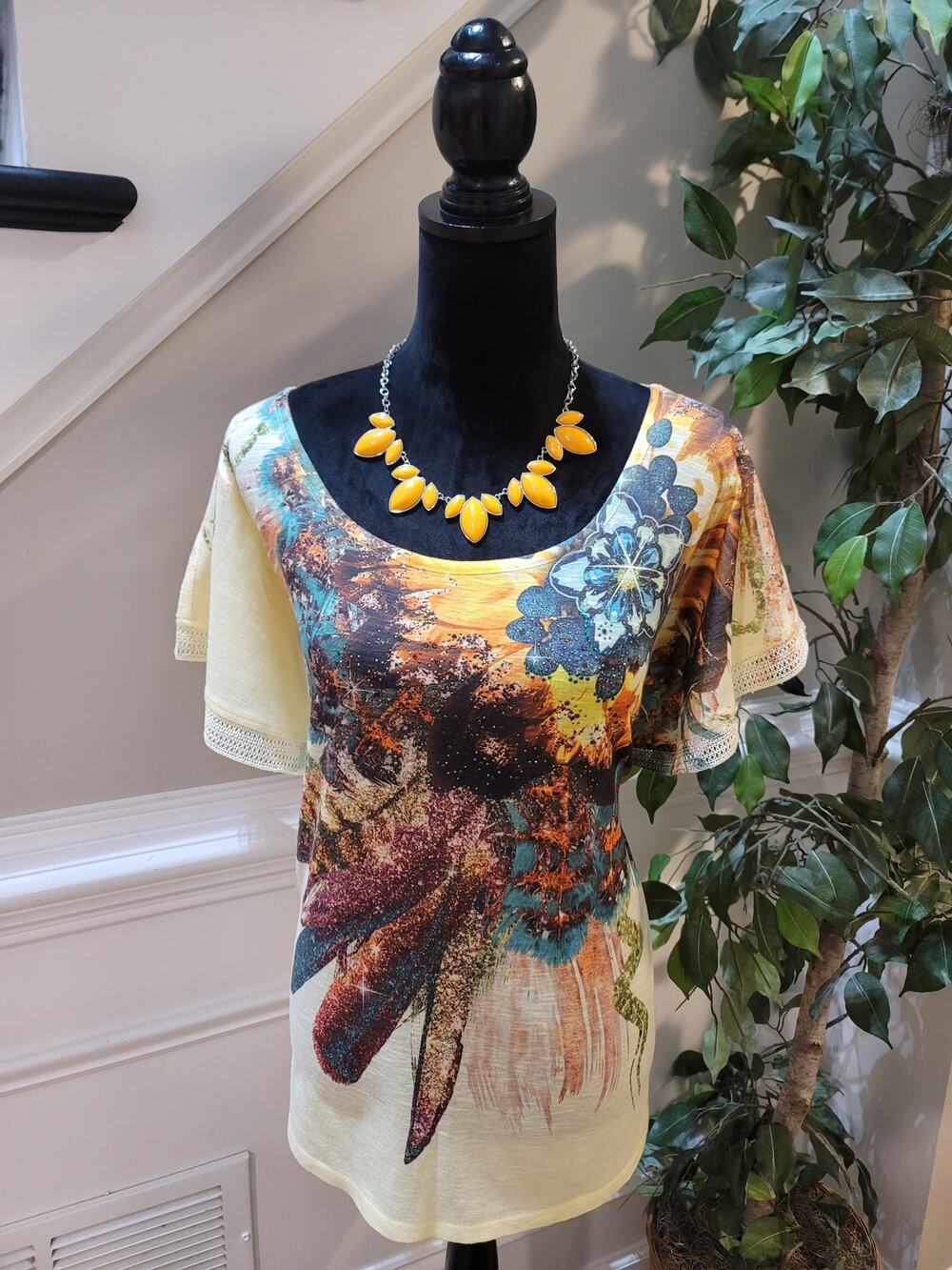 One World Blouse Top Women's Size 1X Multicolor Floral Rhinestone Scoop Neck